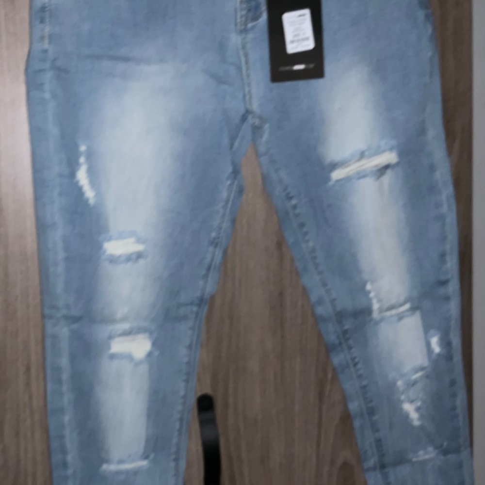 Denim - Picture 2 of 4